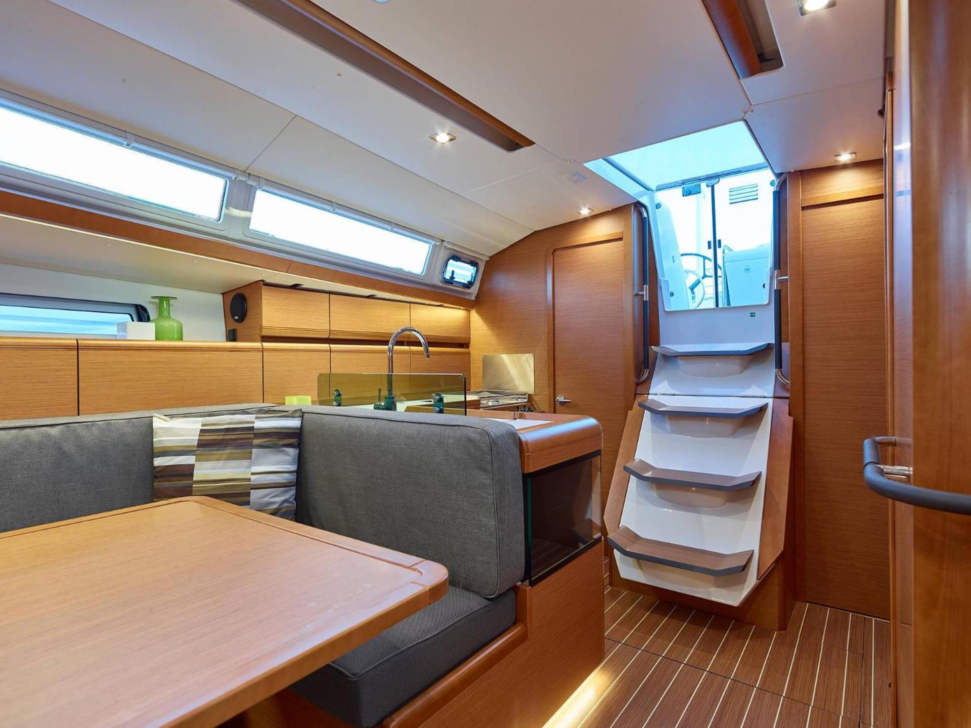 Hotel Sleep Aboard A Modern Sailboat In Oeiras Exteriér fotografie
