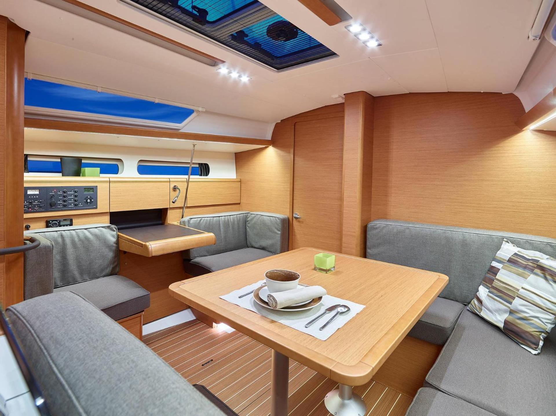 Hotel Sleep Aboard A Modern Sailboat In Oeiras Exteriér fotografie
